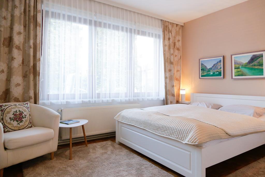 Guest House Visoko Buitenkant foto
