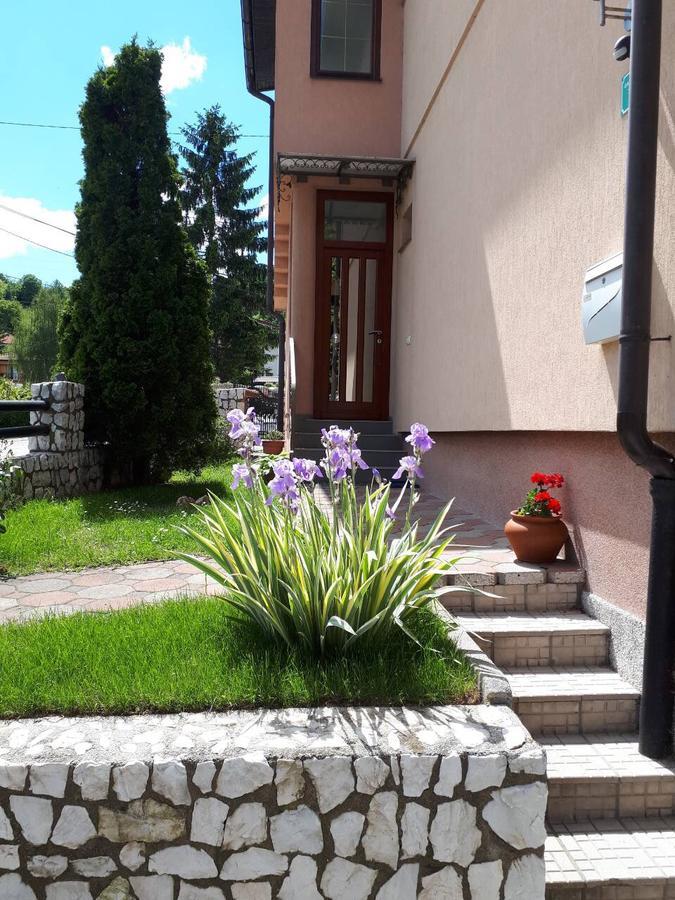 Guest House Visoko Buitenkant foto